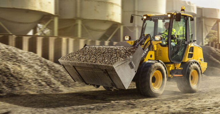 5 Benefits of Compact Loaders