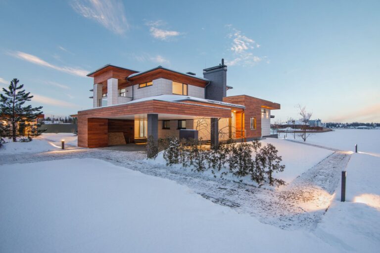 What to Expect in Luxury Real Estate: The Ultimate Guide